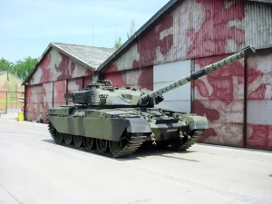 Chieftain tank - Kävellä