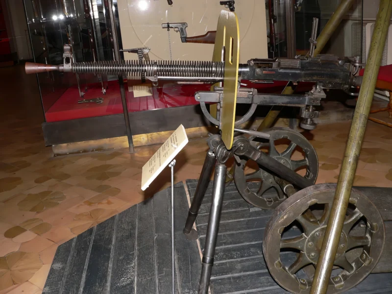 DS-39 machine gun
