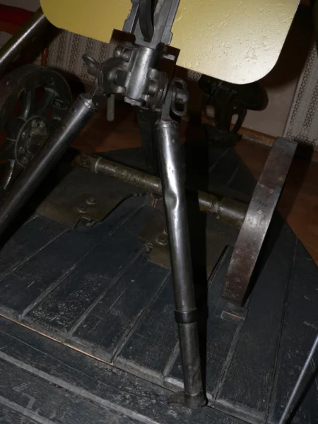 DS-39 machine gun