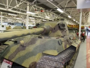 Pz.Kpfw VI Ausf B - WalkAround