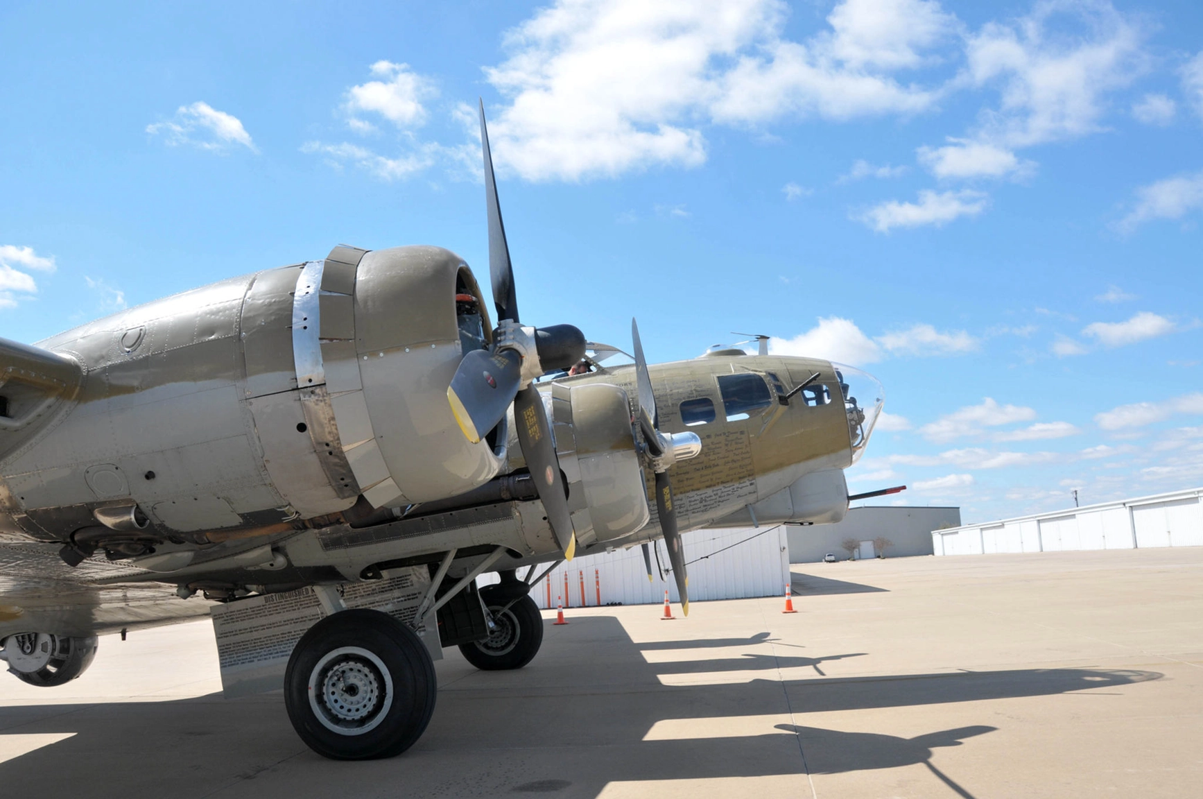 B-17 フライング フォートレス - 各部の名称 - NET-MAQUETTES