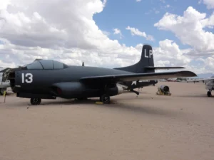 Douglas TF-10B Skyknight - фото и видео