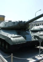 IS-4