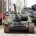 SU-100