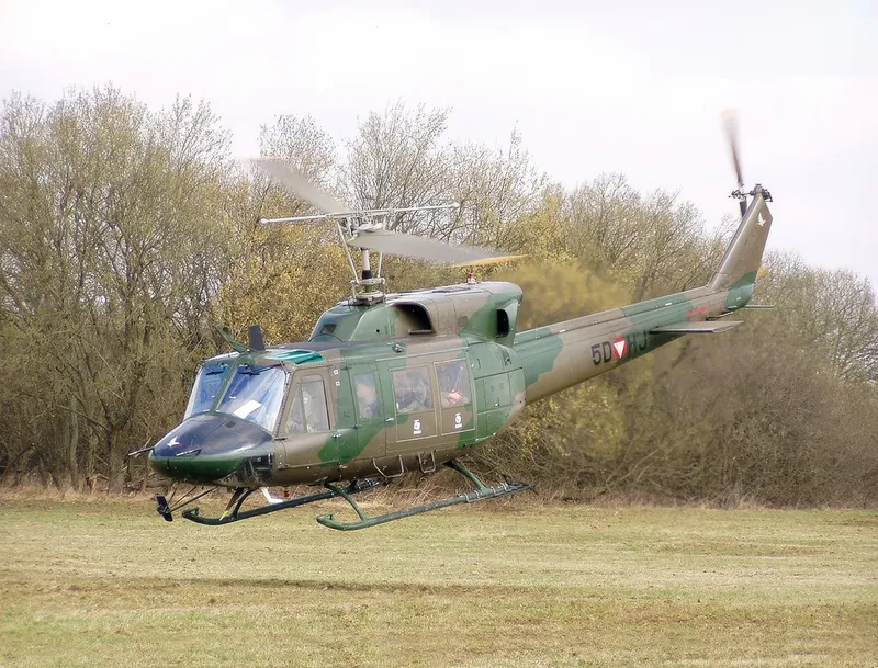 Агуста-Бел AB.212