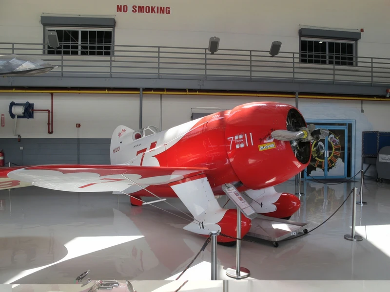 Gee Bee R-2