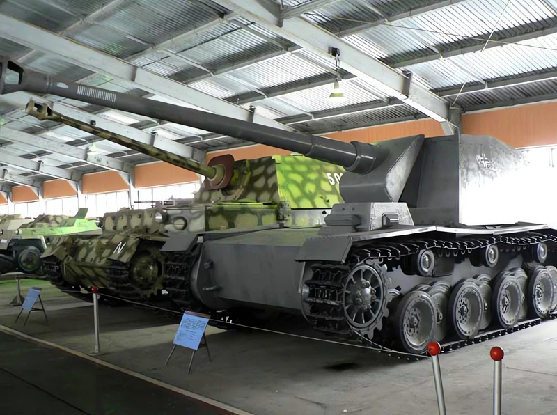 Sturer Emil 12.8cm Kanone L61