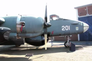 Lockheed P-2 Neptun - Billeder & Video