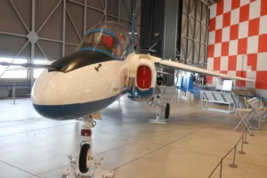 Kawasaki T-4 - Photos & Videos