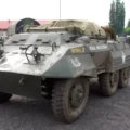 Voiture scoute M20
