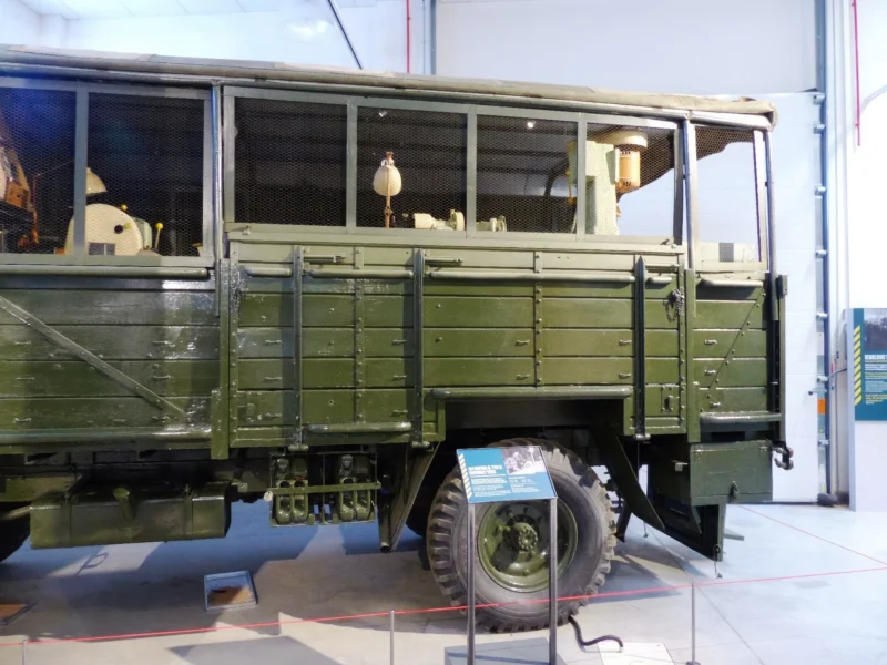 Bedford QL TYPE M 09