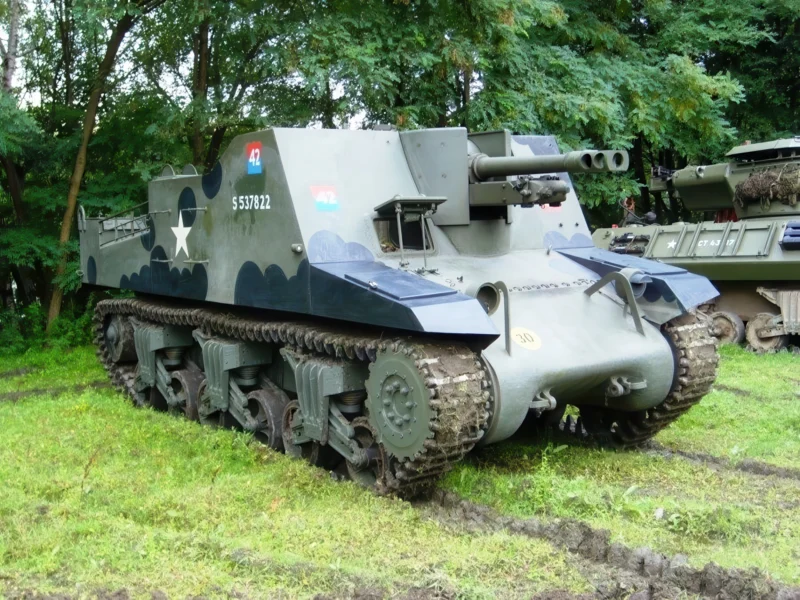 Self-propelled 25pdr Sexton 01
