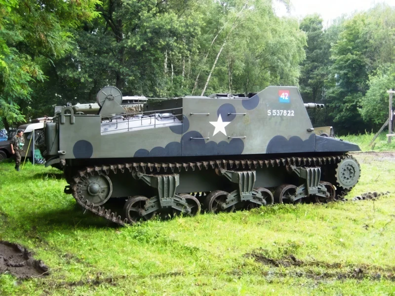 Self-propelled 25pdr Sexton 02