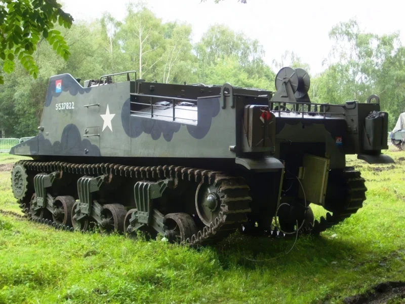 Self-propelled 25pdr Sexton 03