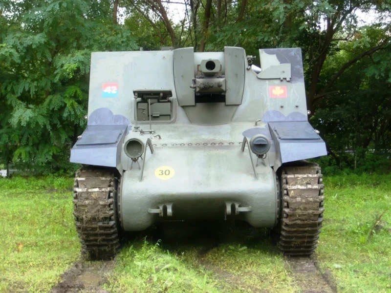 Self-propelled 25pdr Sexton 04