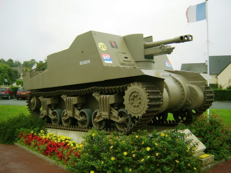 Self-propelled 25pdr Sexton
