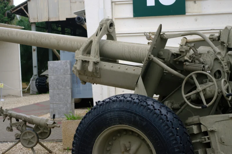 130mm M46 005