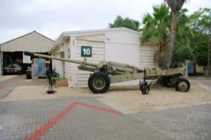130 mm towed field gun M1954 (M-46) - Photos & Video