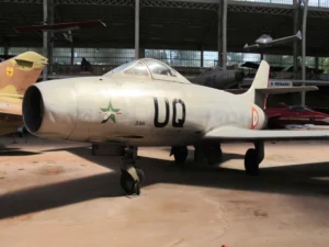 Dassault M.D.450 Ouragan - Photos & Video