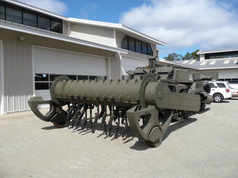 FV3902 Sapo Churchill Flail