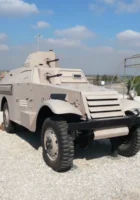 M3 Scout přestavěn na obrněné auto