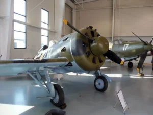Polikarpov I-16 - Valokuvat & Video