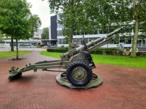 QF 25pdr Mark II Field Gun - Photos & Video