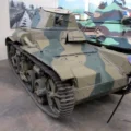 Renault AMR 33