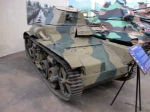 Renault AMR 33 - Valokuvat ja video