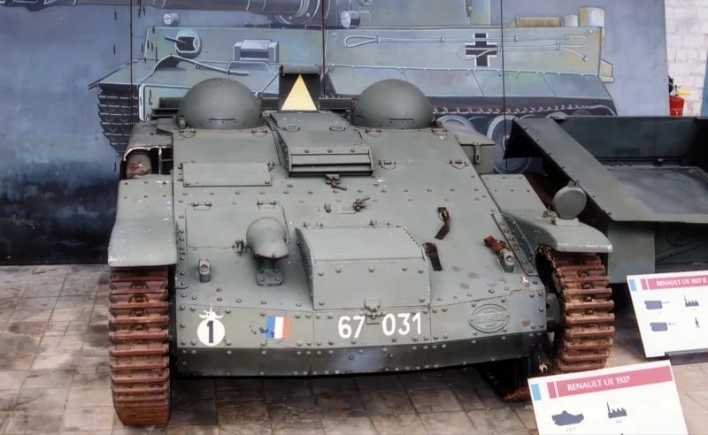 Renault UE Tankette 01