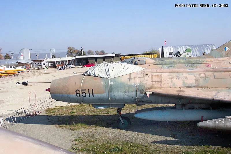 Sukhoi Su-7 01