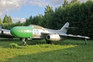 Yak-25 懐中電灯 - 写真&ビデオ
