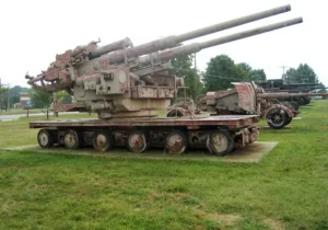 128mm Flak 40 Zwilling - Caminar alrededor