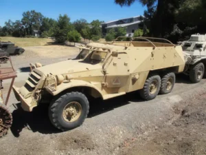 BTR-152V1 - Sprehod Okoli