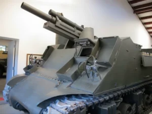 M7B2 Священник - Прогулка вокруг