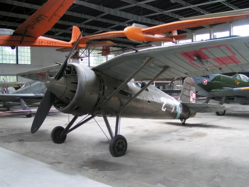 PZL P.11