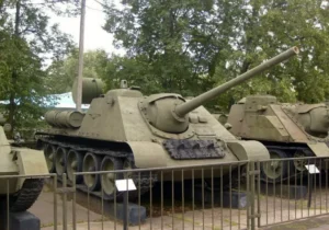 SU-85 - WalkAround