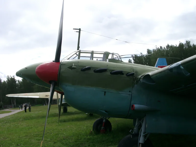 Petlyakov Pe-2 3