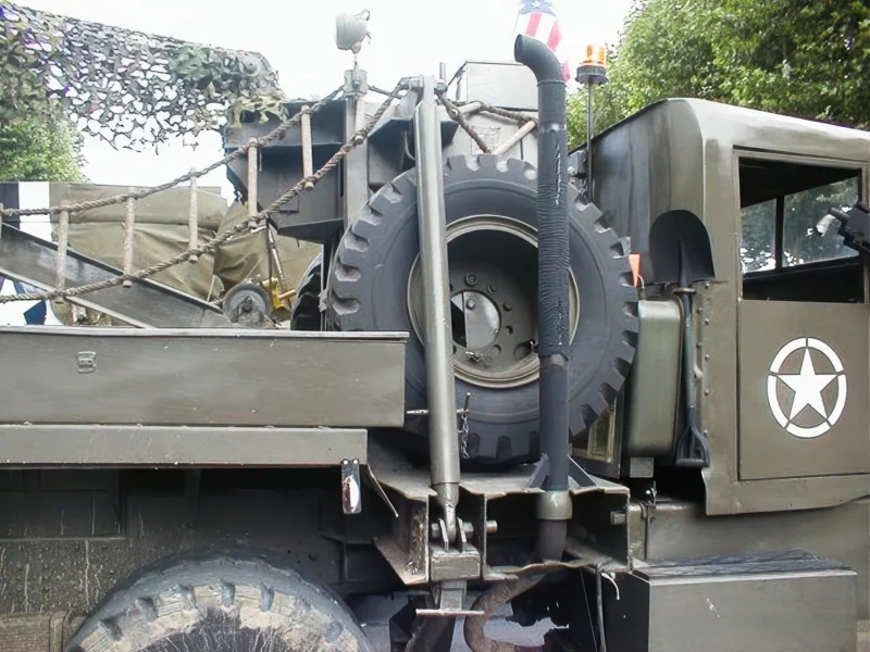 Ward LaFrance M1A1 08