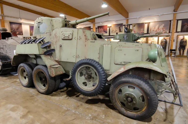 BA-10 Broneavtomobil 2