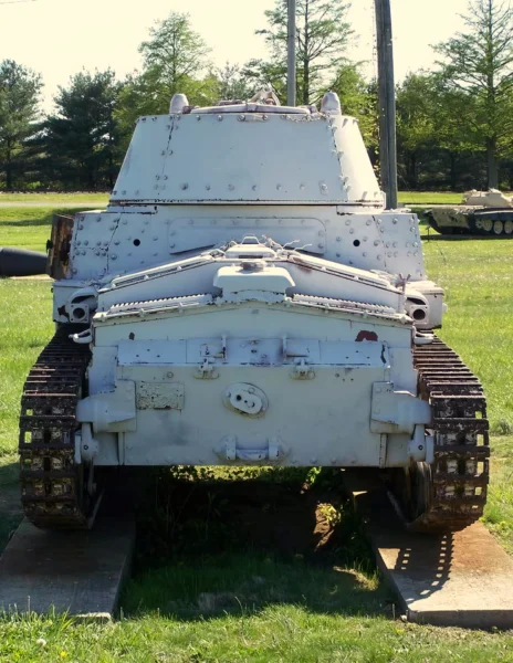 Carro Armato M13-40 04