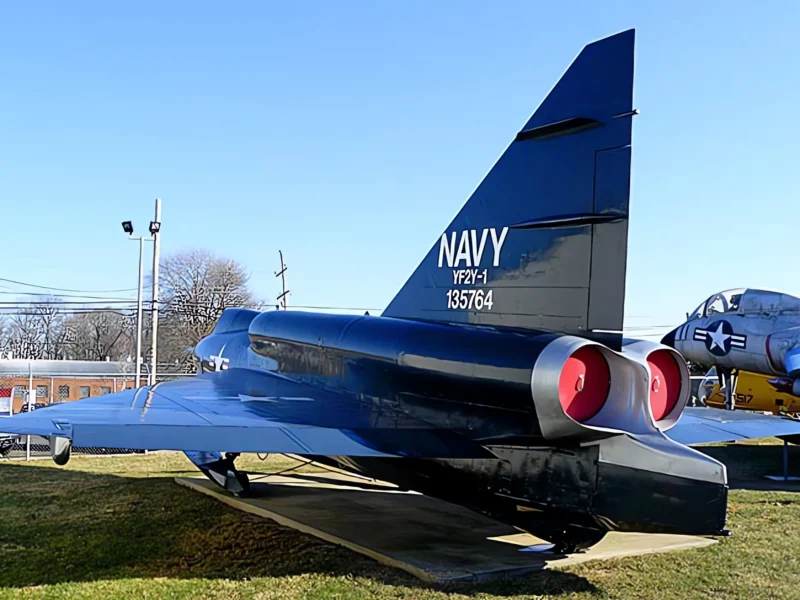 Convair YF-2Y Sea Dart 02