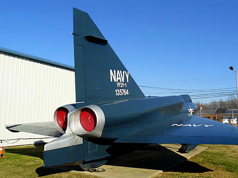Convair YF-2Y Sea Dart 06