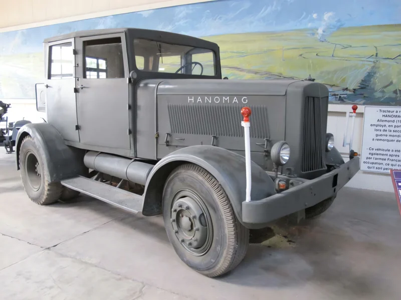 Hanomag ST-100 01