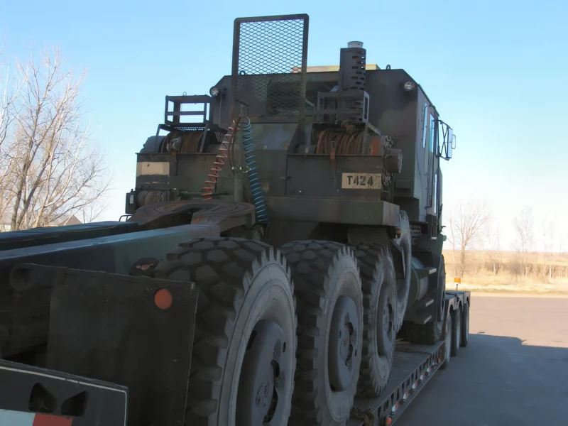 M1070 Heavy Equipment Transport 04