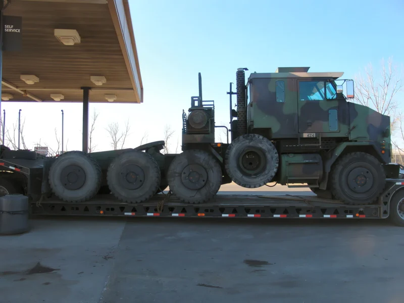 M1070 Heavy Equipment Transport 05