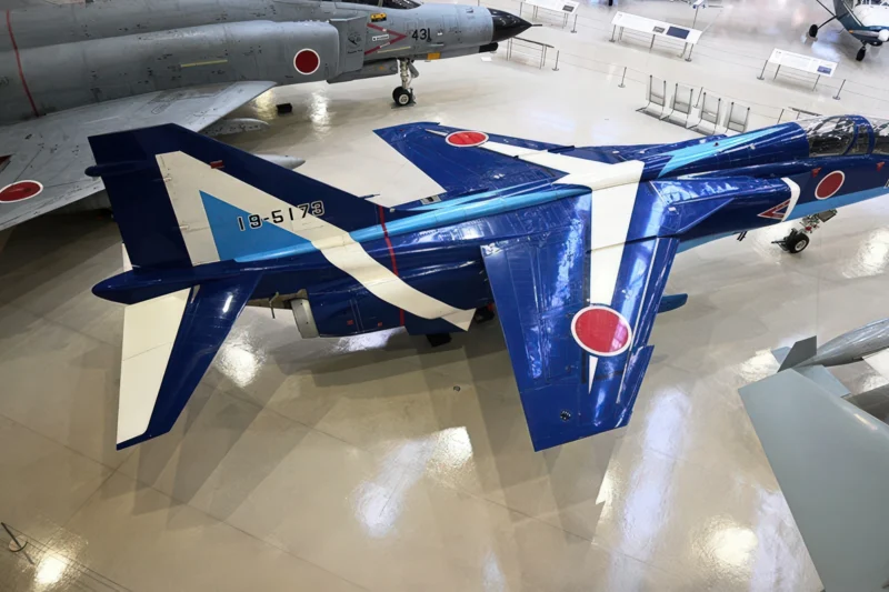 Mitsubishi T-2 03