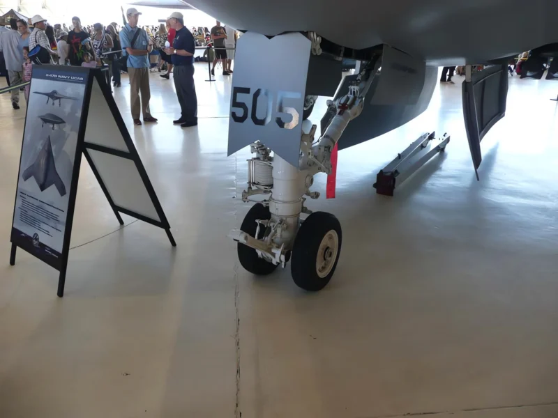 Northrop Grumman X-47B 04