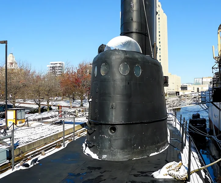 USS Becuna SS-319 04