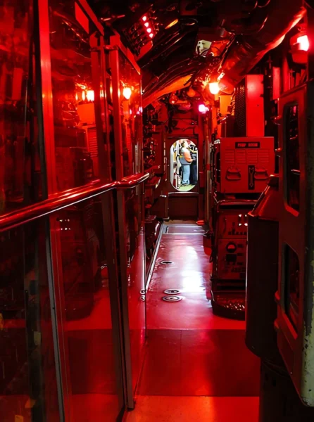 USS Becuna SS-319 07